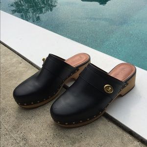 Coach Size 7 Turnlock Clogs